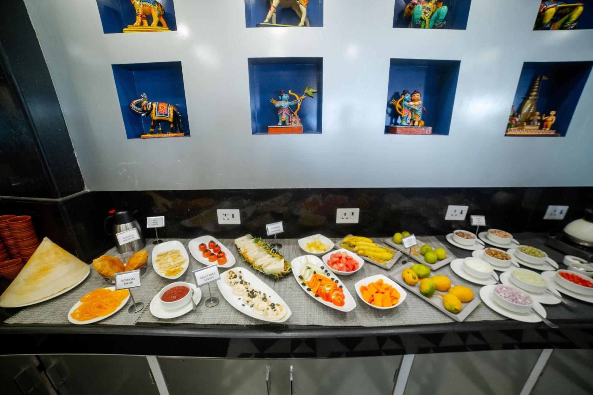 Pearl Courtyard Otel Varanasi Dış mekan fotoğraf